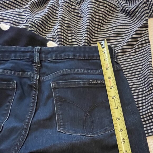 CK size 6 jeans with fringe bottom. Black thin sweater, preloved, size 6 jeans, - Picture 2 of 11